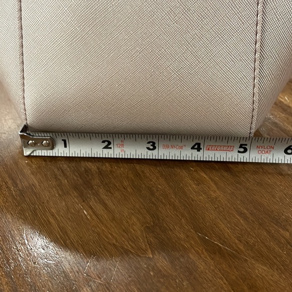 Cosmetic Bag - Picture 6 of 9